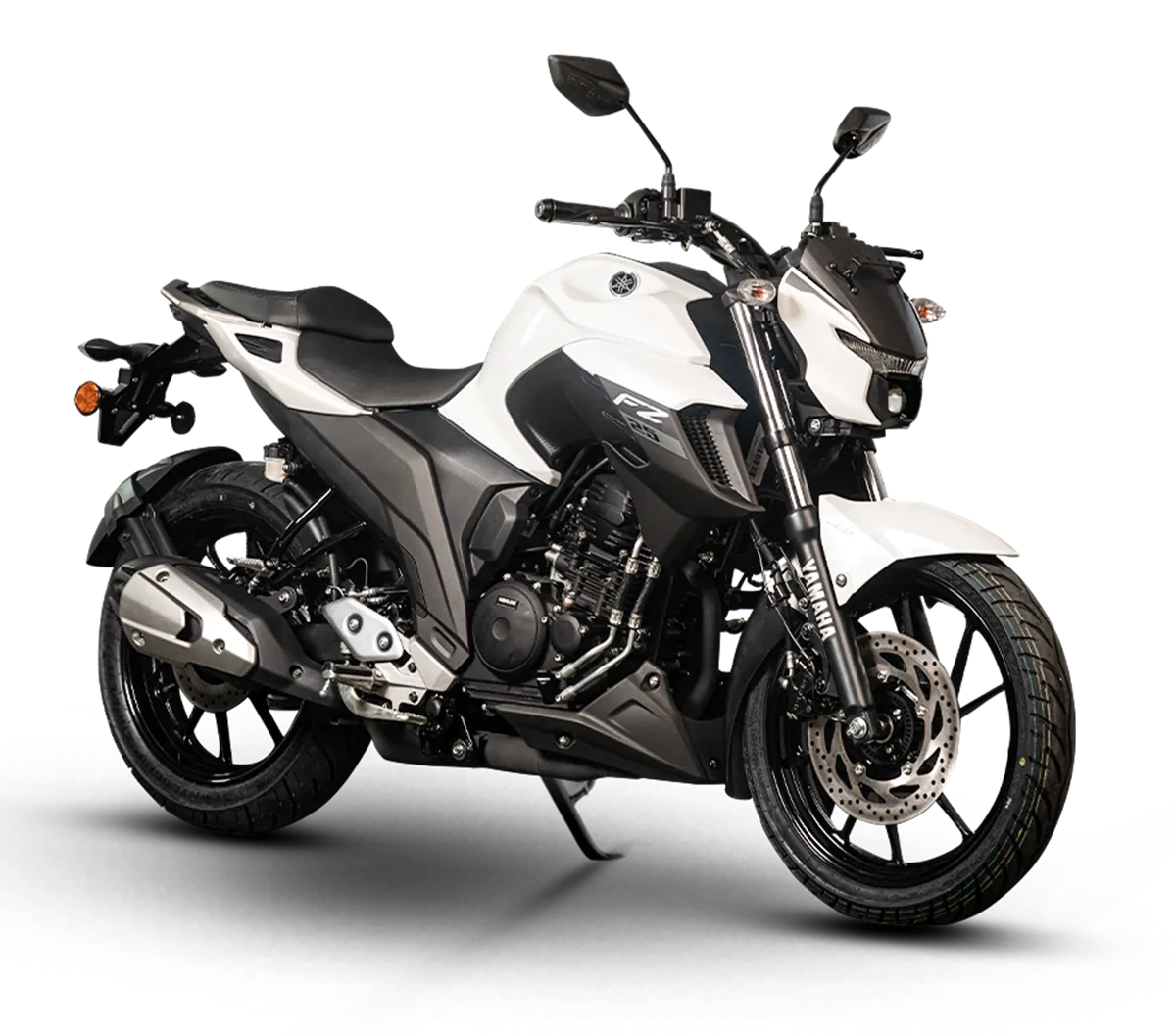 Yamaha FZ-25, front three quarter view, Warrior White